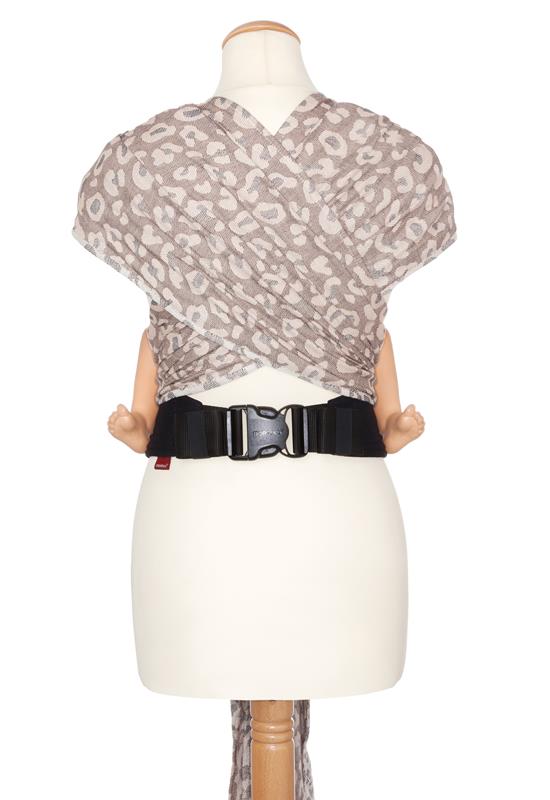 Manduca Twist Leo back