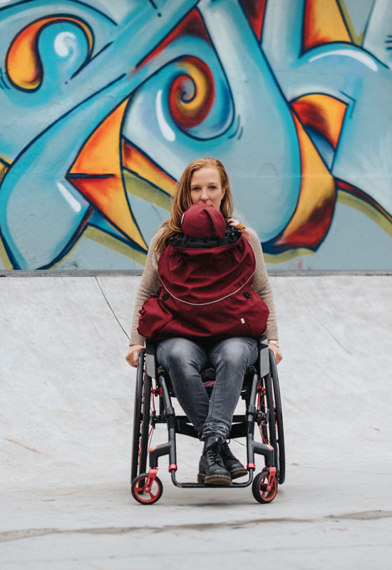 MaM All Season Cover Dark red black live