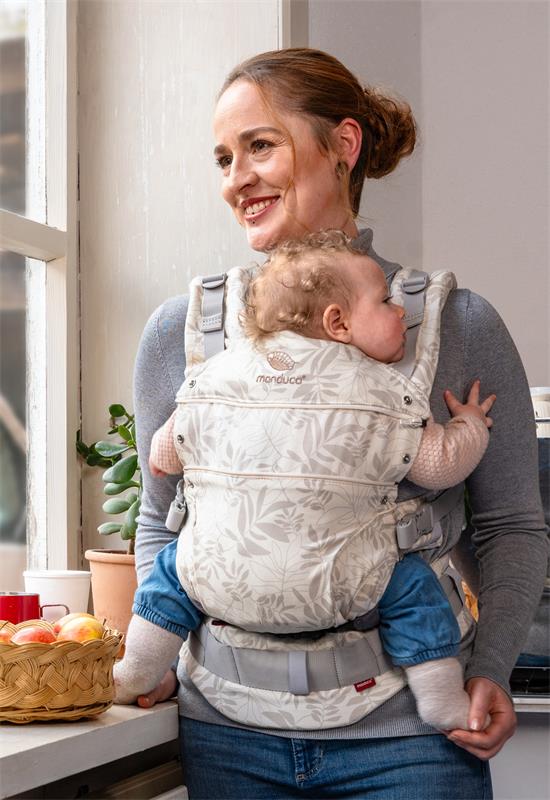 Manduca First Limited Edition Babytrage Botanic vanilla at home